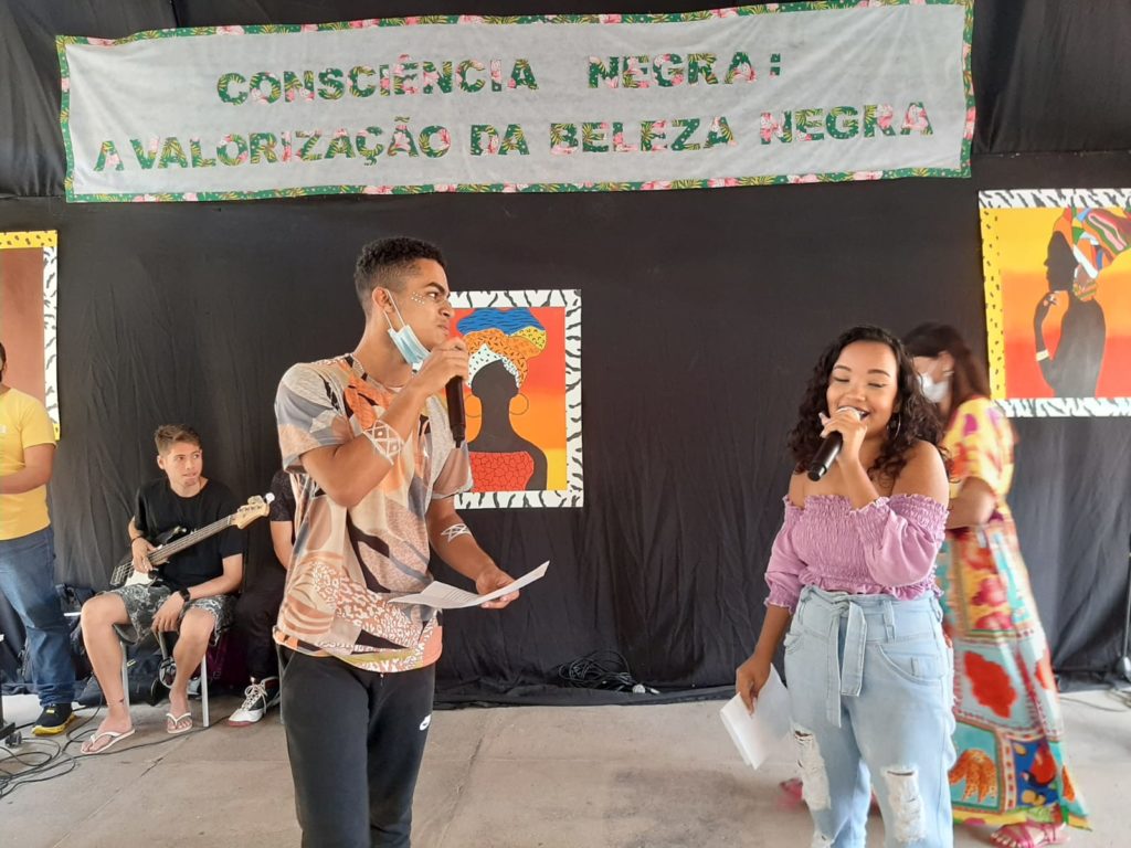 Escola realiza Recreio Cultural com o tema "Consciência Negra" em Marataízes